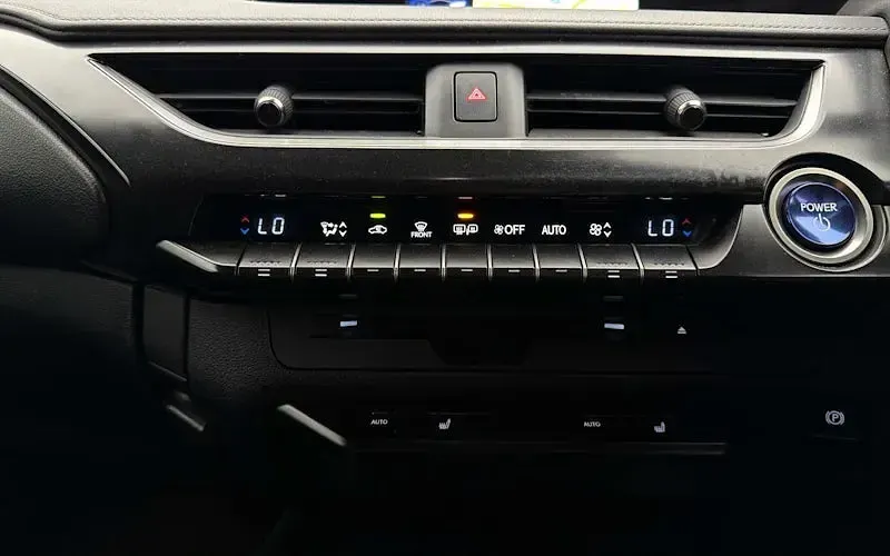 Used Lexus UX 184 HP (135 kW) 2021 Red SUV