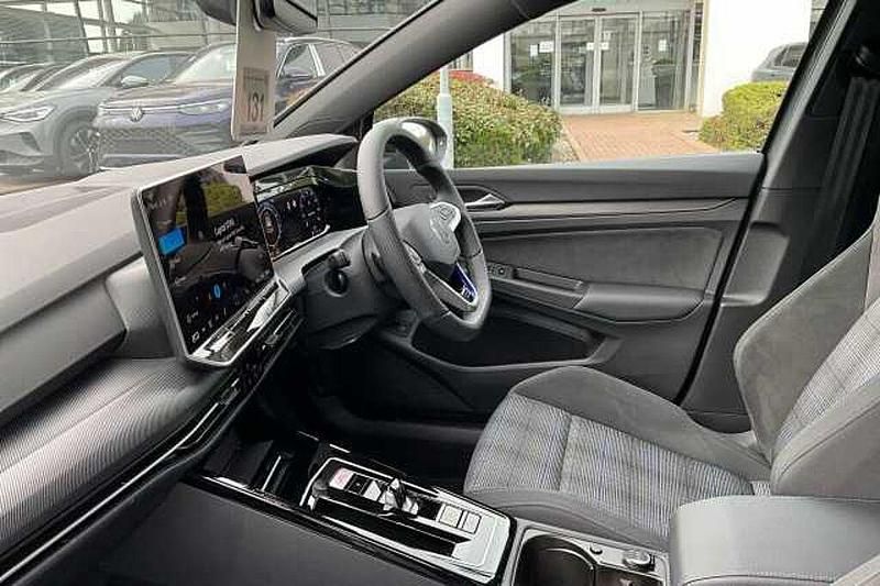 Used VW Golf VIII GTE 272 HP (200 kW) 2025 Grey Hatchback