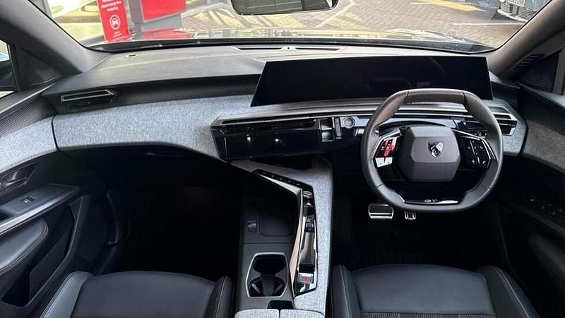 Used Peugeot 5008 GT 136 HP (100 kW) 2025 Grey SUV