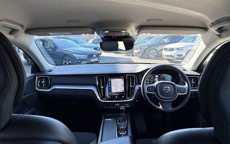 Used Volvo V60 Momentum 150 HP (110 kW) 2019 Estate