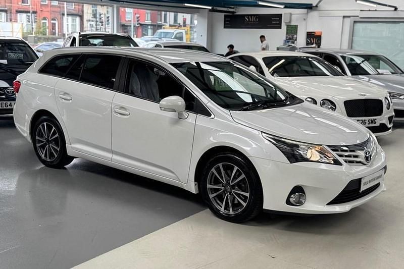 White Used 2014 Toyota Avensis Estate | £6,995 (A bit pricey) - Image 1/1
