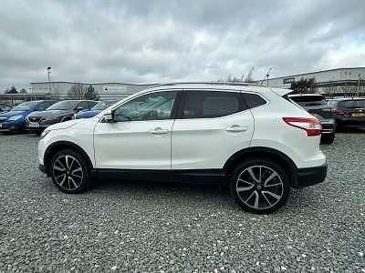 Used Nissan Qashqai Tekna 130 HP (95 kW) 2016 Pure white SUV