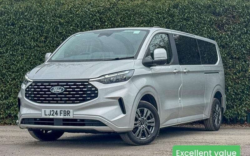 Used Ford Tourneo Titanium 136 HP (100 kW) 2025 MPV
