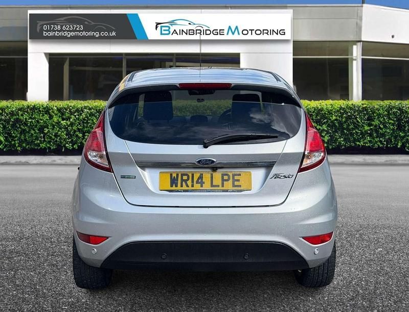Usado Ford Fiesta Titanium X 2014 Prateado Citadino