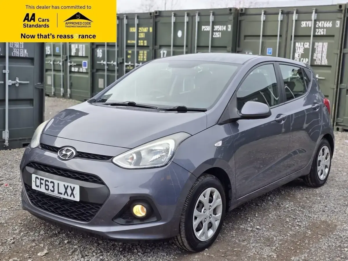 Gebraucht Hyundai i10 SE 87 PS (63 kW) 2014 Grau Kleinwagen