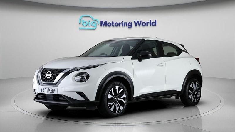 Used Nissan Juke Acenta 114 HP (83 kW) 2022 White SUV