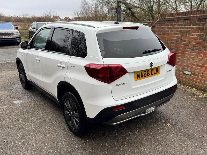 Used Suzuki Vitara SZ-T 2019 White Hatchback