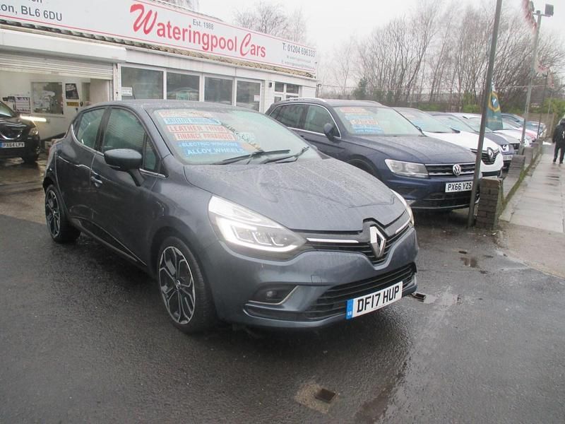 Used Renault Clio IV Dynamique 90 HP (66 kW) 2017 Grey Hatchback