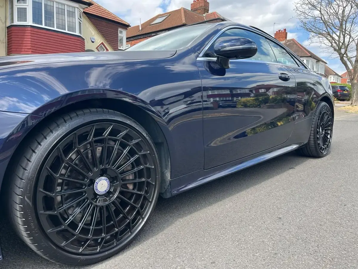 Used Mercedes E300 AMG Line Premium Plus 245 HP (180 kW) 2017 Blue Coupe