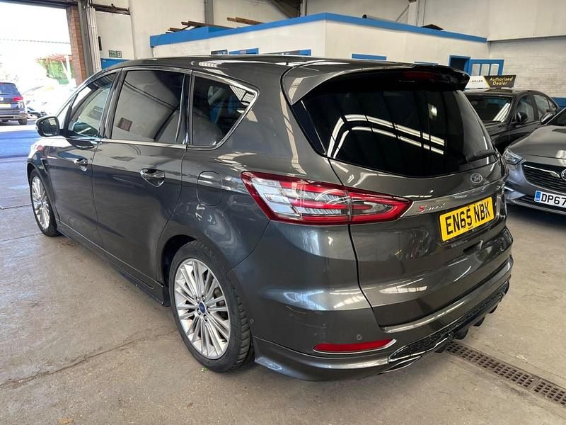 Used Ford S-MAX Sport 180 HP (132 kW) 2015 Grey MPV