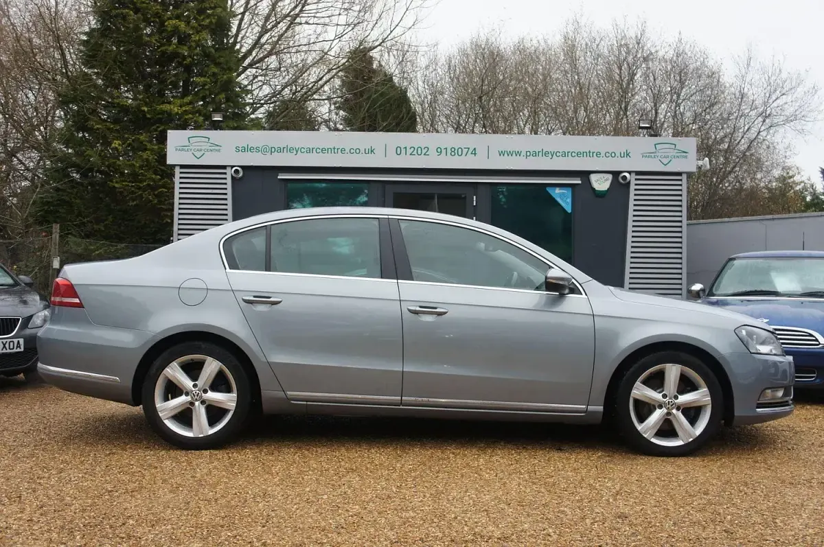 Used VW Passat SE 160 HP (117 kW) 2011 Grey Sedan