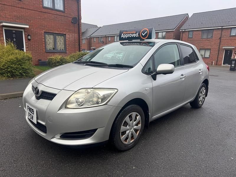 Used Toyota Yaris 2024 Silver Hatchback