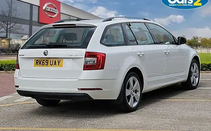 Used Skoda Octavia SE Drive 150 HP (110 kW) 2019 White Estate
