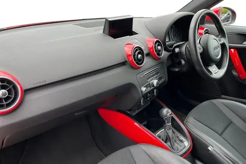 Usado Audi A1 S-Line 125 CV (91 kW) 2018 Rojo