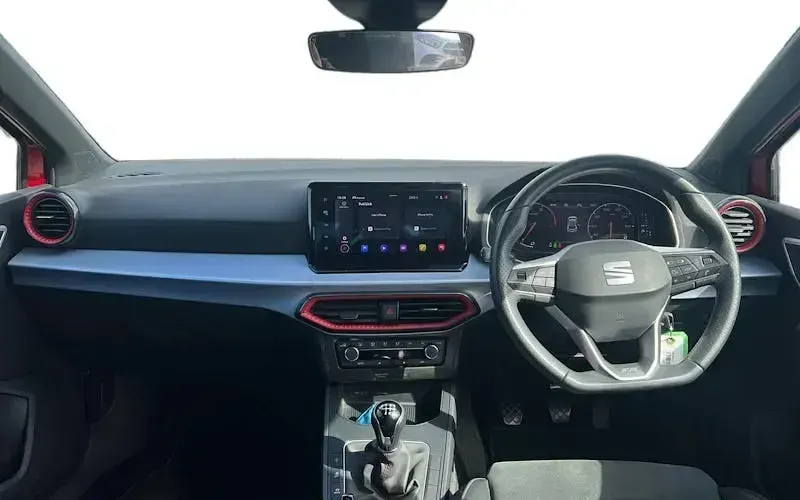 Usado Seat Ibiza FR Sport 110 HP (80 kW) 2022 Vermelho Citadino