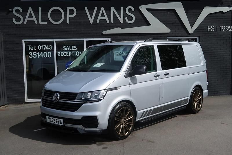 Usado VW Transporter Startline 110 HP (80 kW) 2023 Prateado Van