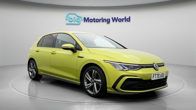 Used 2021 VW Golf VIII R-line | £17,300 (Fair price) - Image 1/4