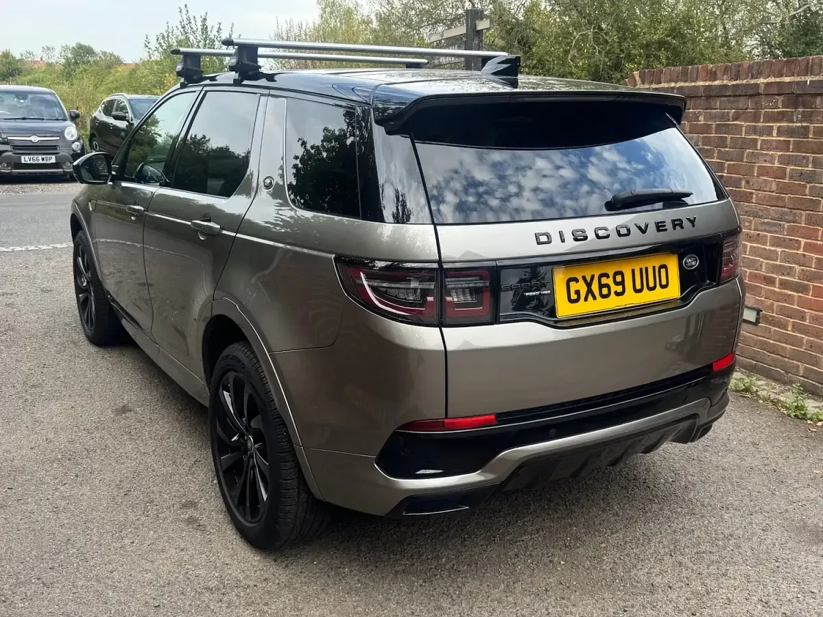 Used Land Rover Discovery Sport HSE Dynamic 245 HP (180 kW) 2019 Silver SUV