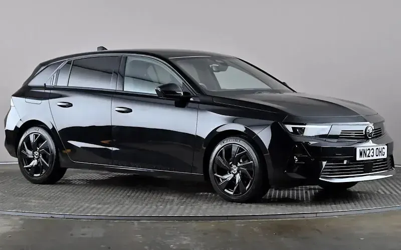 Begagnad Vauxhall Astra 131 HK (96 kW) 2026 Halvkombi
