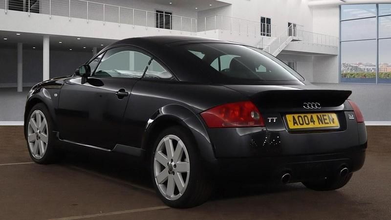 Used Audi TT 247 HP (181 kW) 2004 Black Coupe