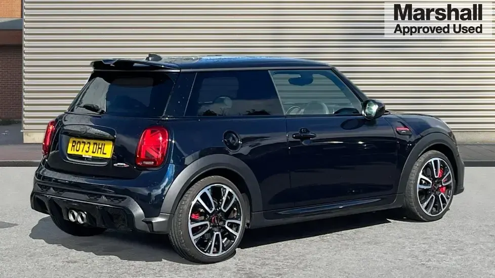 Used Mini John Cooper Works Premium Plus 231 HP (169 kW) 2023 Blue Hatchback