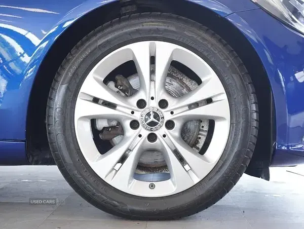 Used Mercedes C220 Executive 170 HP (125 kW) 2018 Blue Sedan