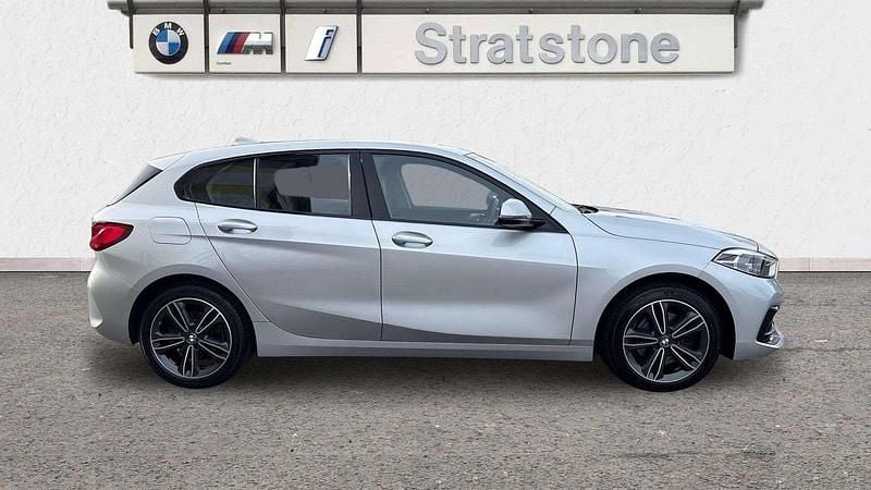 Used BMW 118 Sport Line 134 HP (98 kW) 2021 Silver Hatchback