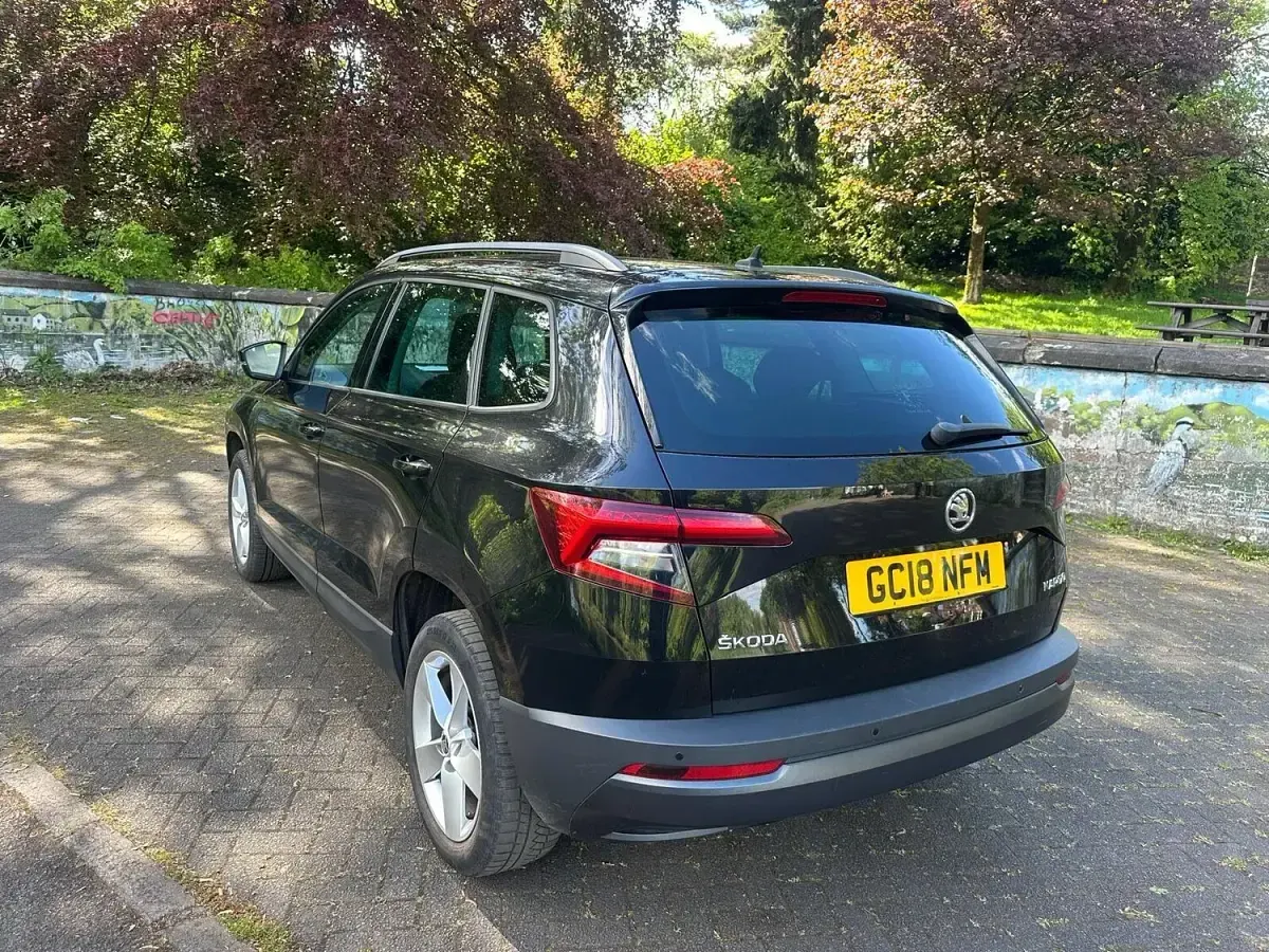 Begagnad Skoda Karoq SE 116 HK (85 kW) 2018 Svart SUV