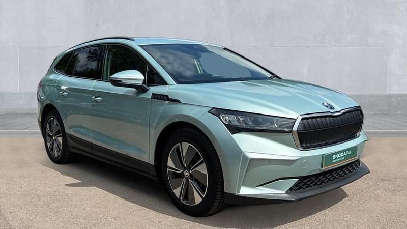 Arctic silver Used 2022 Skoda Enyaq iV Suite SUV | £17,258 (Fair price) - Image 1/4