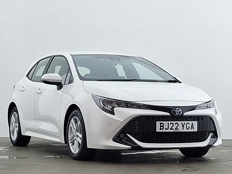 White Used 2022 Toyota Corolla Hatchback | £14,698 (Fair price) - Image 1/4