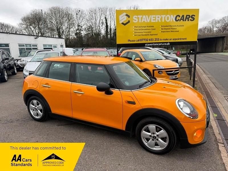 Used Mini ONE Hatch 102 HP (75 kW) 2015 Orange Hatchback
