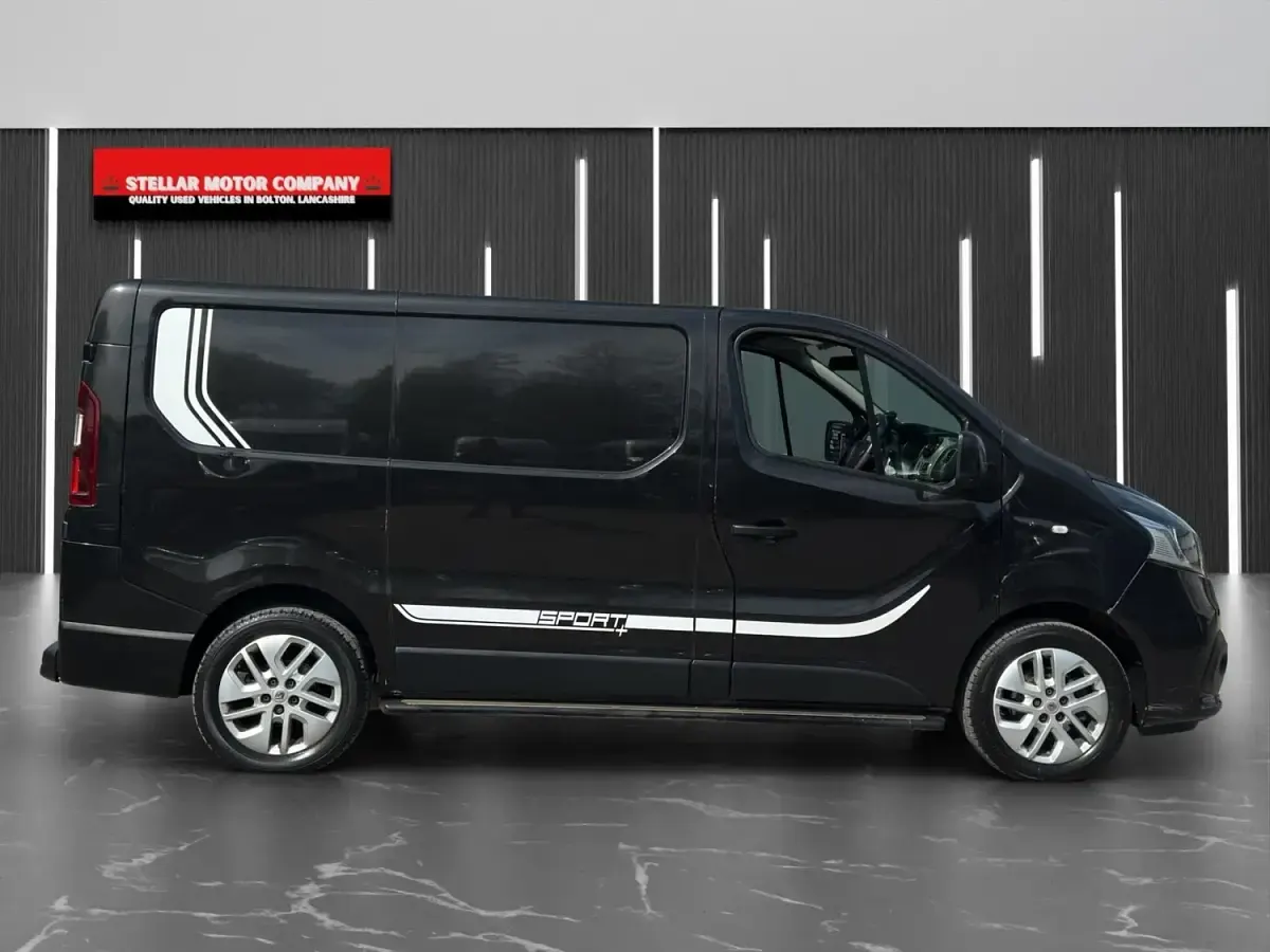 Usado Renault Trafic 2017 Preto Monovolume