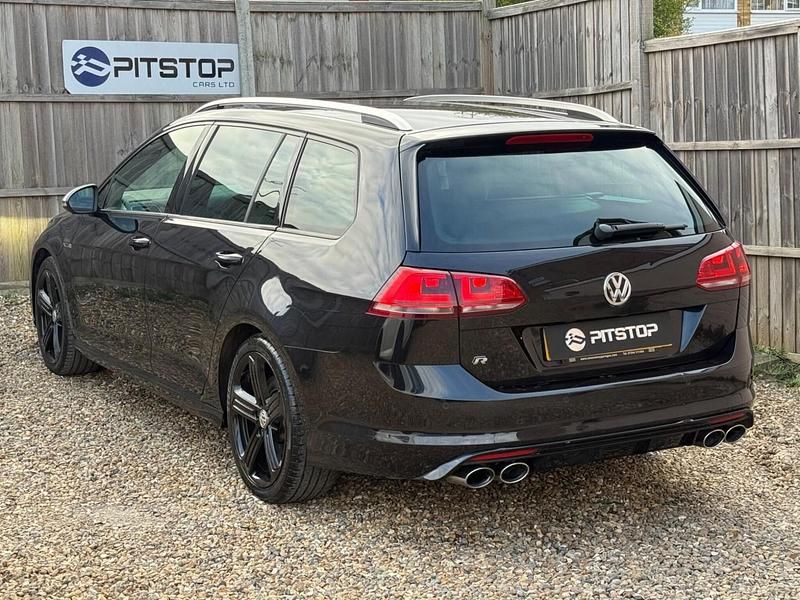 Begagnad VW Golf VII R 2016 Svart Kombi