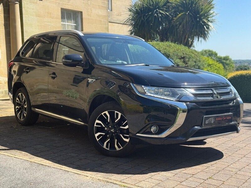 Black Used 2016 Mitsubishi Outlander P-HEV Estate | £5,495 (Fair price) - Image 1/4