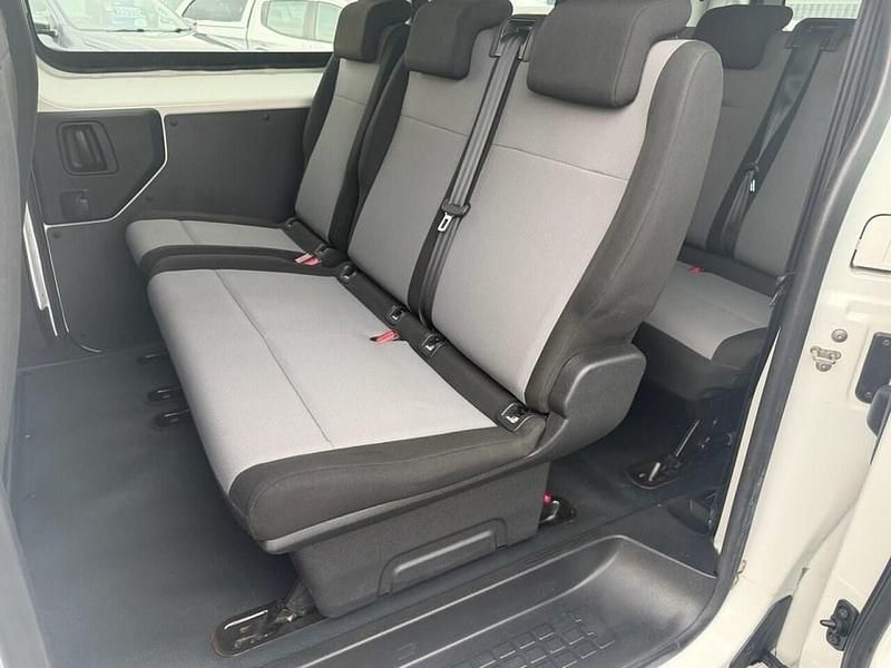 Used Vauxhall Vivaro Edition 120 HP (88 kW) 2020 White MPV