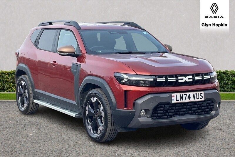 Brown Used 2024 Dacia Duster Extreme SUV | £25,036 - Image 1/4