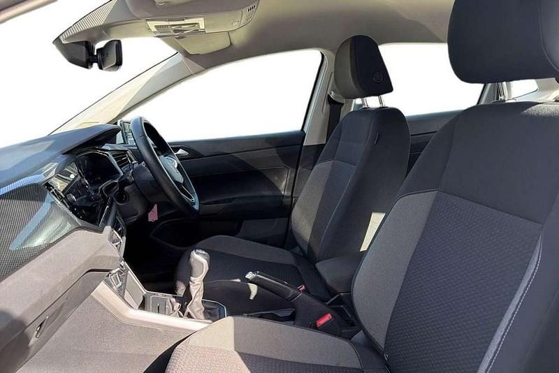 Used VW Polo Life 95 HP (69 kW) 2023 White Hatchback