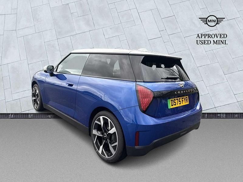 New Mini Cooper Exclusive 160 kW (218 HP) 2025 Blue Hatchback