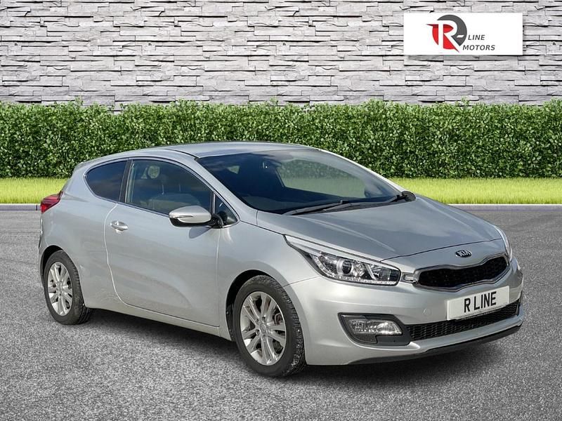 Begagnad Kia ProCeed 2014 Silver Halvkombi