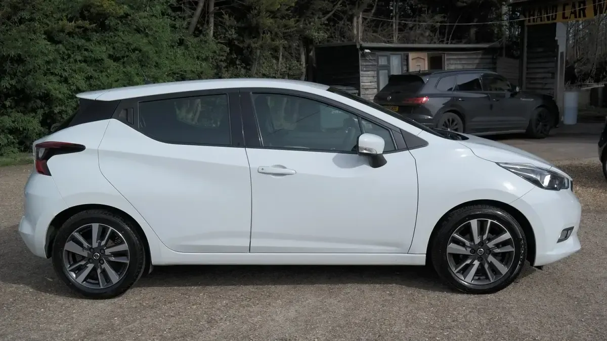 Usado Nissan Micra Acenta 71 HP (52 kW) 2017 Branco Citadino