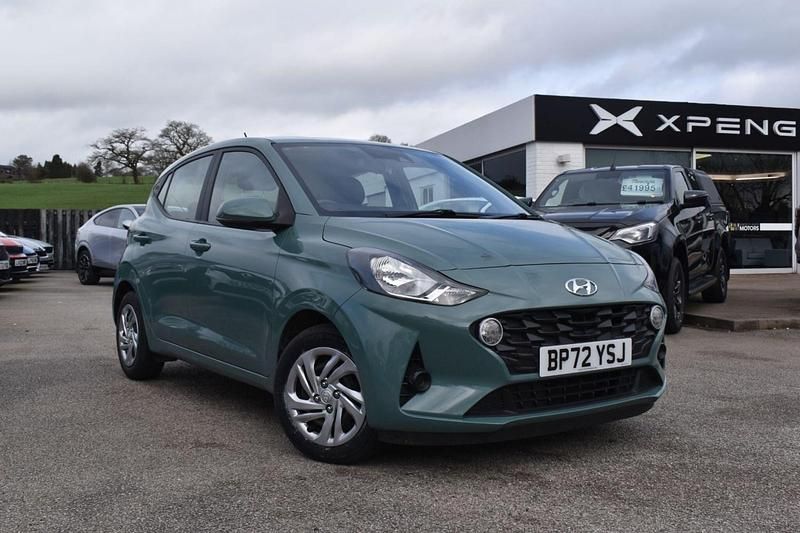 Used Hyundai i10 SE 67 HP (49 kW) 2023 Green Hatchback
