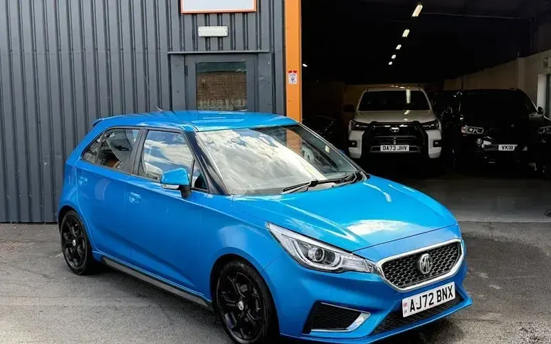 Used MG MG3 Exclusive 106 HP (77 kW) 2023 Blue Hatchback