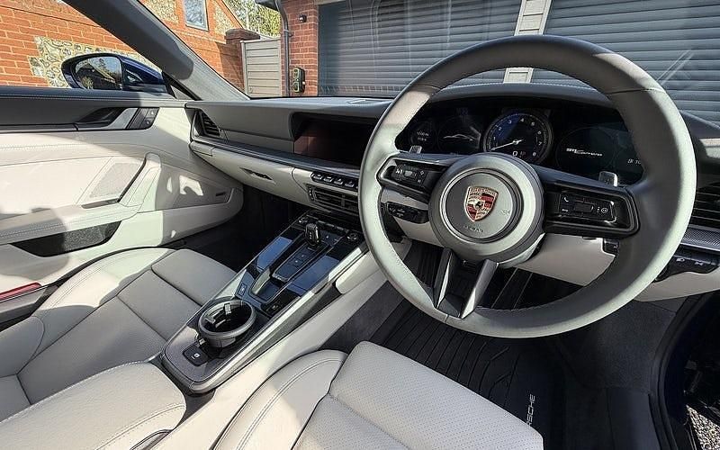Usado Porsche 911 385 HP (283 kW) 2023 Coupé