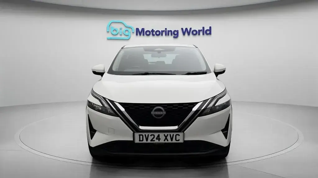 Used Nissan Qashqai Acenta Premium 140 HP (102 kW) 2024 White SUV