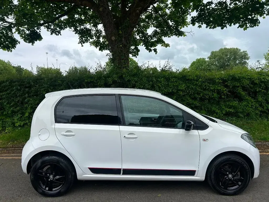 Used Seat Mii Design 75 HP (55 kW) 2016 White Hatchback