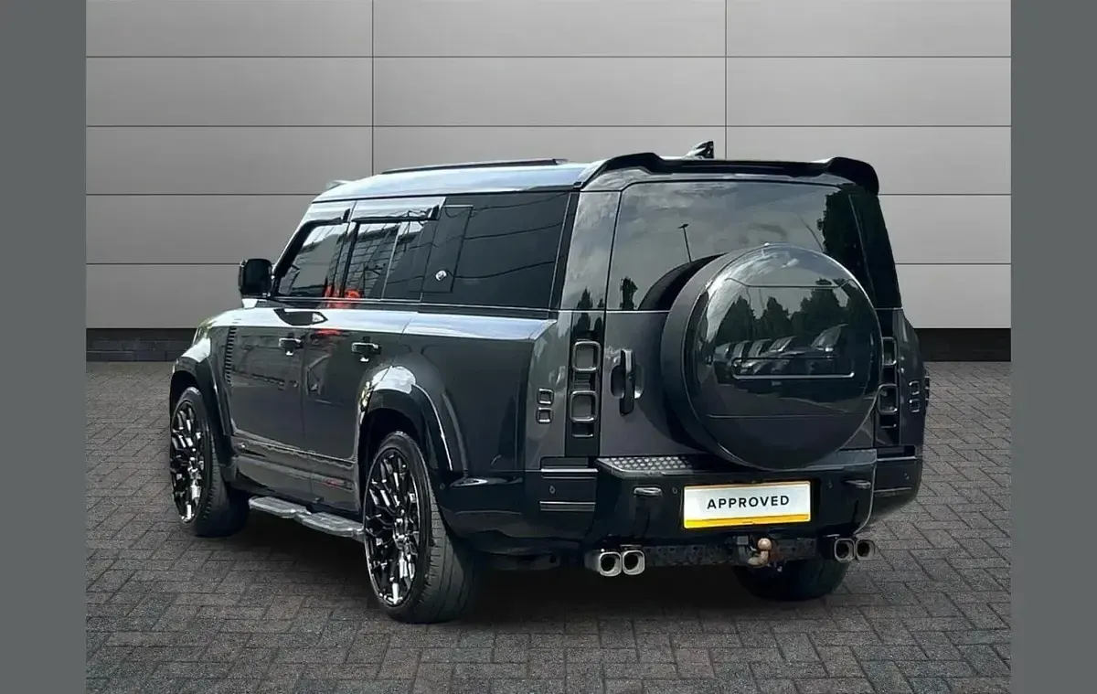 Used Land Rover Defender 394 HP (289 kW) 2022 Grey SUV