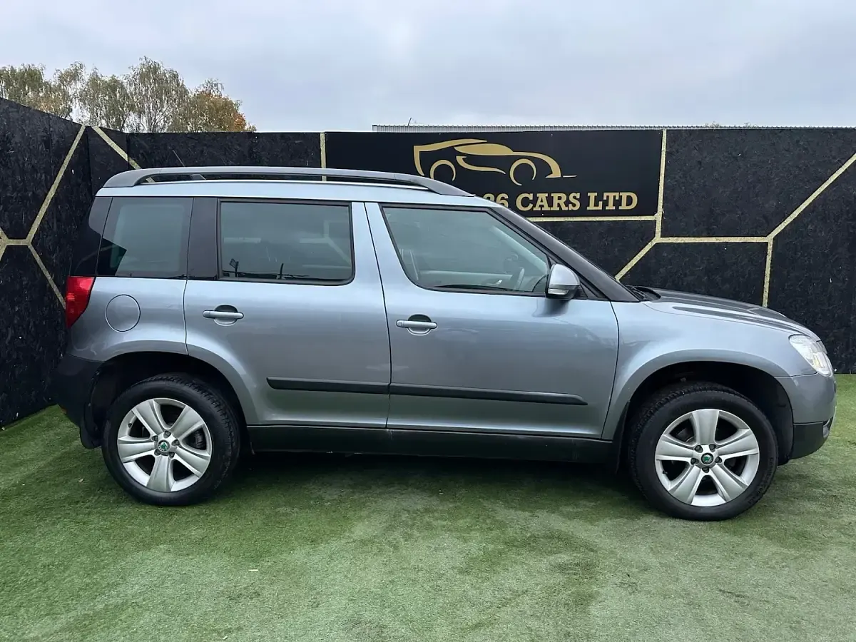 Used Skoda Yeti SE 105 HP (77 kW) 2012 Grey SUV