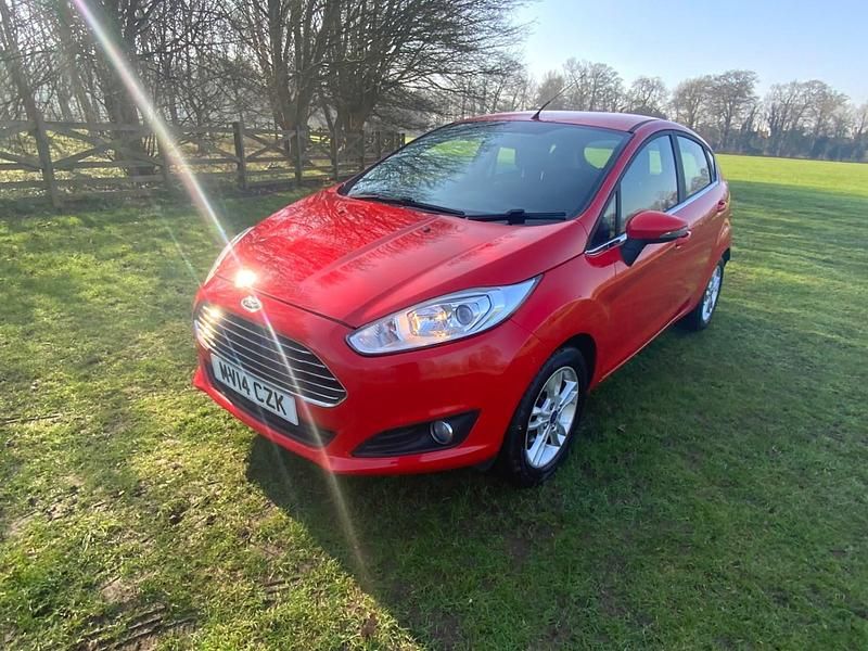 Used Ford Fiesta Zetec 2014 Red Hatchback