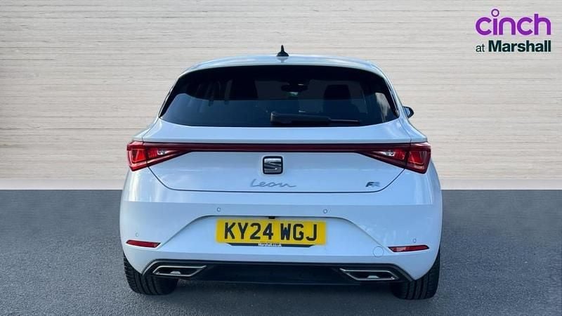 Used Seat Leon FR 110 HP (80 kW) 2024 White