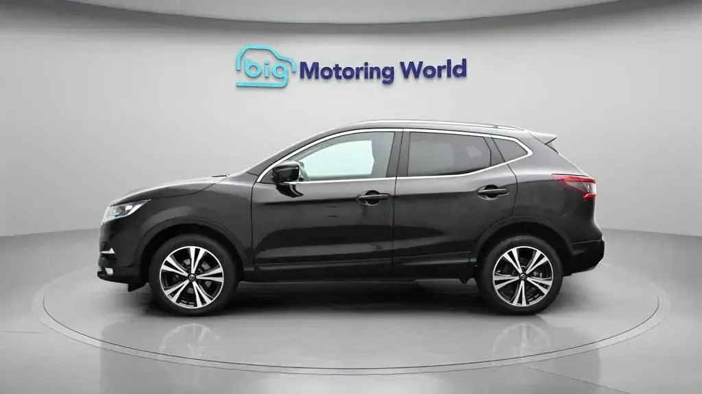 Used Nissan Qashqai N-Connecta 140 HP (102 kW) 2020 Black SUV
